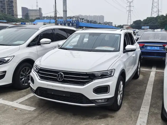 Volkswagen T-Roc 2020 Model 230TSI DSG 2WD Enterprising Model – фото 1