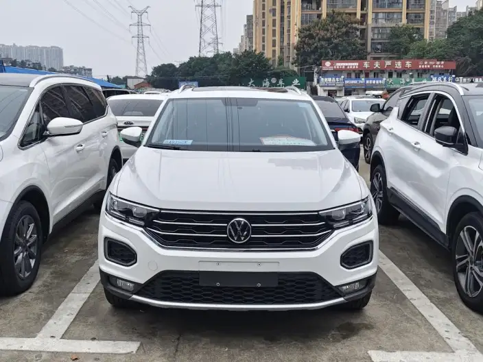 Volkswagen T-Roc 2020 Model 230TSI DSG 2WD Enterprising Model – фото 2