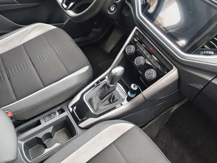 Volkswagen T-Roc 2020 Model 230TSI DSG 2WD Enterprising Model – фото 9