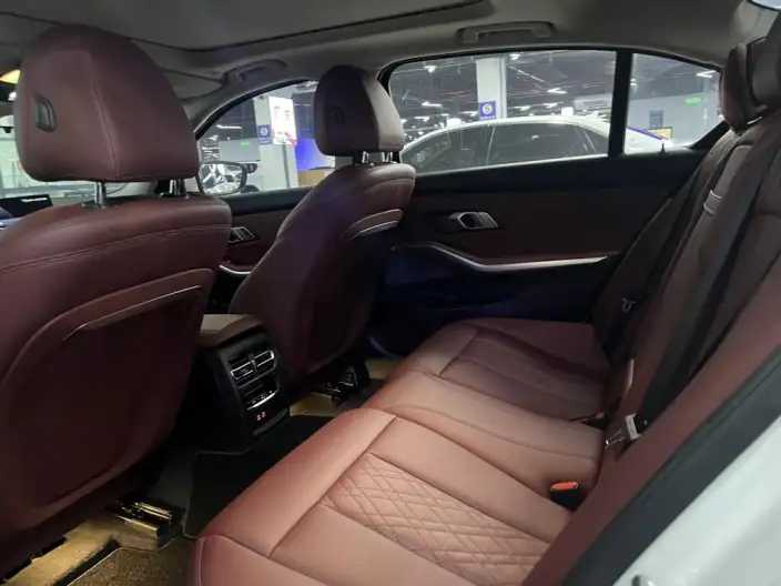 BMW 3 Series 2023 Model 320Li M Sports Set – фото 10