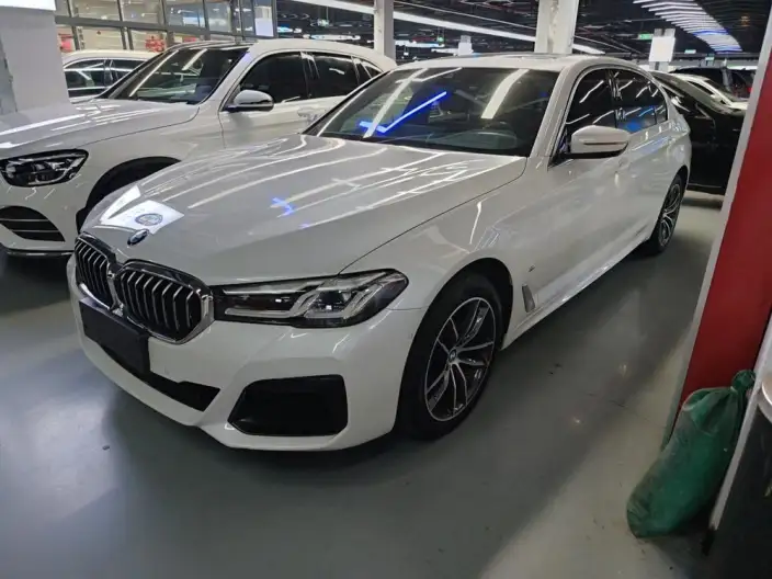 BMW 5 Series 2022 Model Facelift II 525Li M Sports Set – фото 1