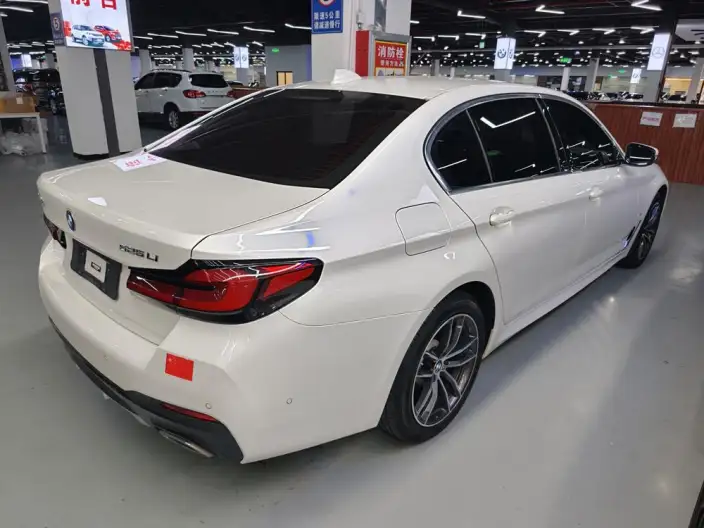 BMW 5 Series 2022 Model Facelift II 525Li M Sports Set – фото 5