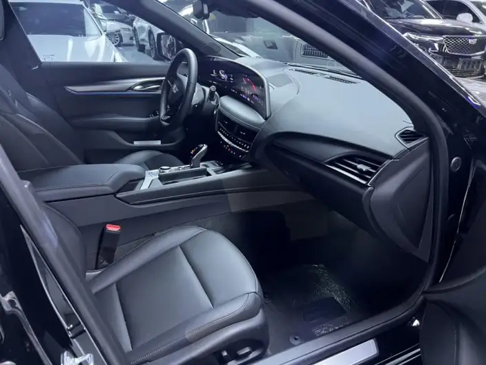 Cadillac CT5 2025 Model 28T Lincoln Town Sports Edition – фото 8