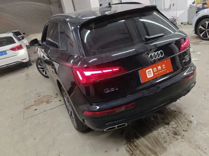 Audi Q5L 2024 Model 40TFSI Fashion Dynamic Model – фото 3