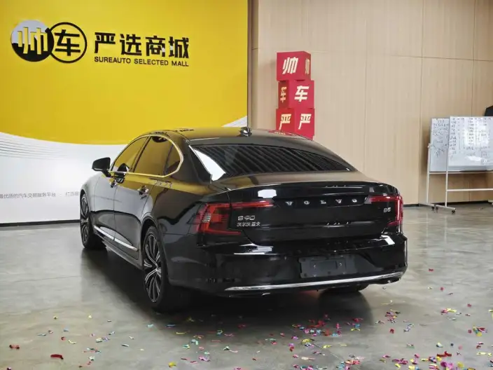 Volvo S90 2023 Model B5 Smart Range Deluxe Edition – фото 4