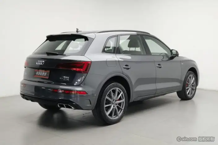 Audi Q5L 2022 Model 40T Luxury Dynamic Model – фото 3