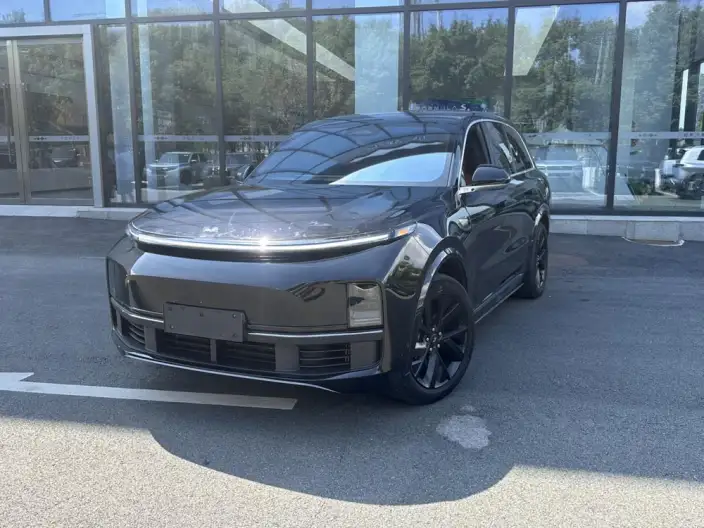 Li Auto L8 2023 Model Pro Edition – фото 1