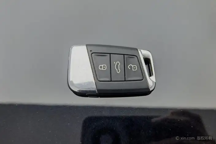 Volkswagen Passat PHEV 2020 Model 430PHEV Hybrid Deluxe Edition China VI – фото 6