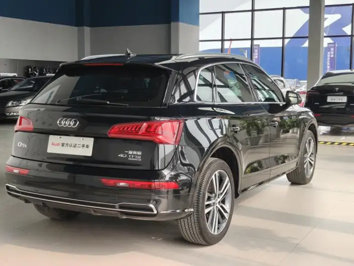 Audi Q5L 2020 Model 40 TFSI Rong Xiang Fashion Model – фото 4