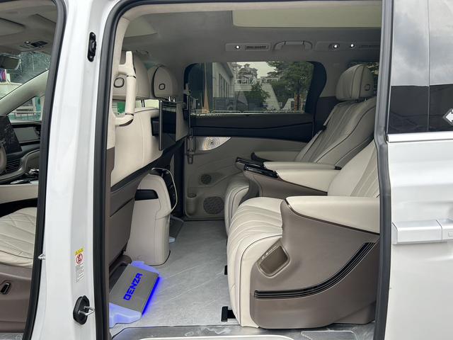 Denza D9 DM 2022 970 4WD Flagship – фото 11