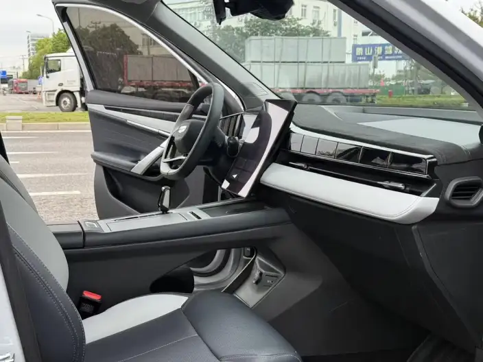 Geely Boyue L 2024 Model 1.5TD DCT Premium Edition – фото 9