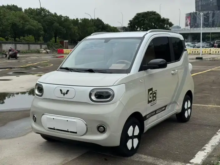 Wuling Hongguang MINIEV 2024 Model 215km Youth Edition Lithium Iron Phosphate – фото 1