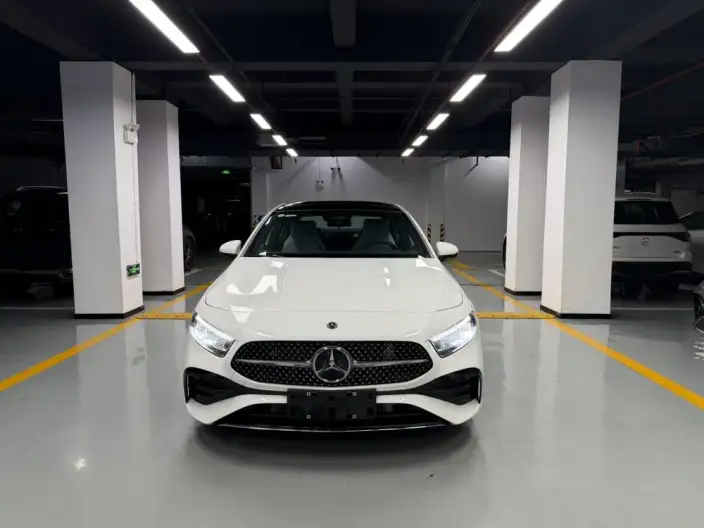 Mercedes-Benz A-class 2025 Model A 200 L Fashion Edition – фото 2