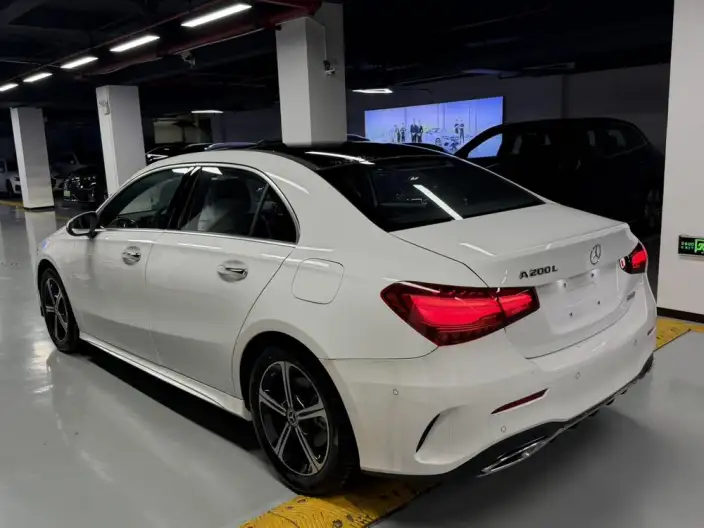 Mercedes-Benz A-class 2025 Model A 200 L Fashion Edition – фото 5