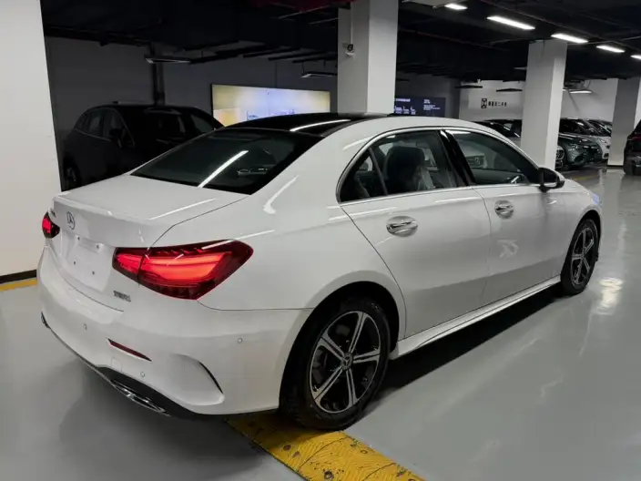 Mercedes-Benz A-class 2025 Model A 200 L Fashion Edition – фото 7