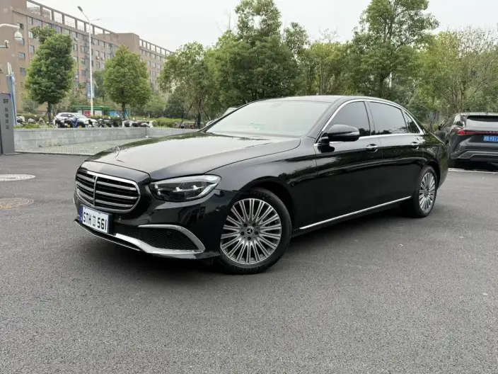 Mercedes-Benz E-Class 2023 Model E 300 L Luxury Model sedan – фото 1