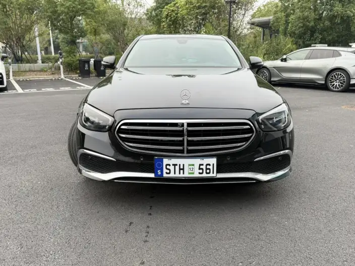 Mercedes-Benz E-Class 2023 Model E 300 L Luxury Model sedan – фото 2
