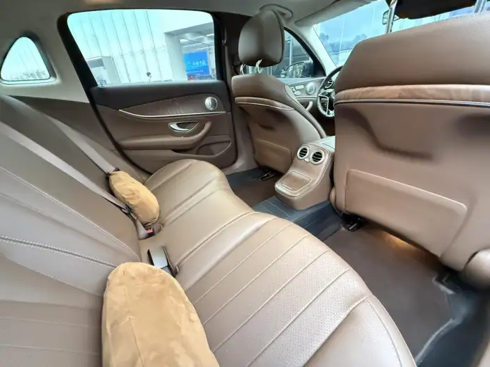 Mercedes-Benz E-Class 2023 Model E 300 L Luxury Model sedan – фото 8