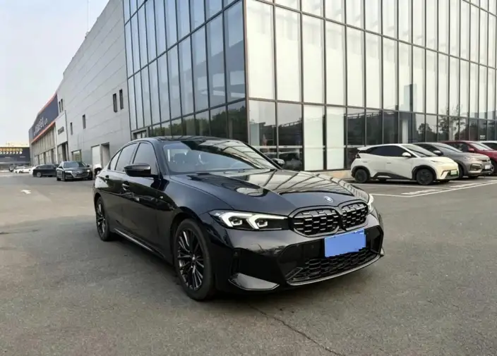 BMW 3 Series 2023 Model 320i M Sports Set – фото 3