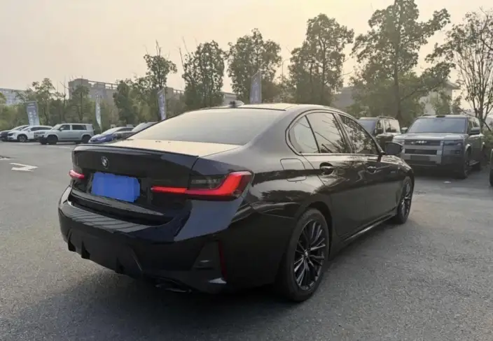 BMW 3 Series 2023 Model 320i M Sports Set – фото 6