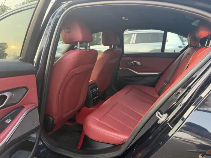 BMW 3 Series 2023 Model 320i M Sports Set – фото 9