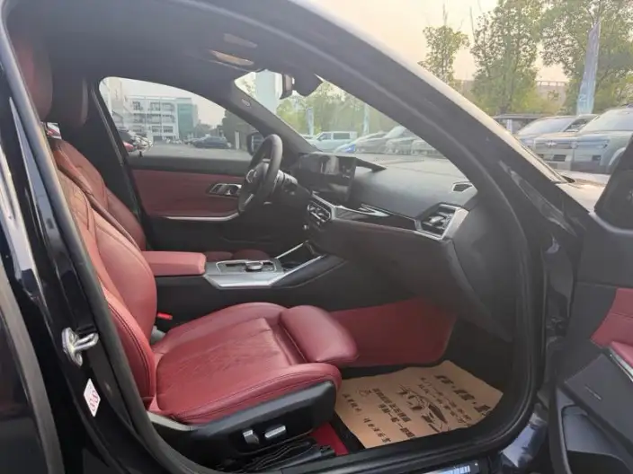 BMW 3 Series 2023 Model 320i M Sports Set – фото 10