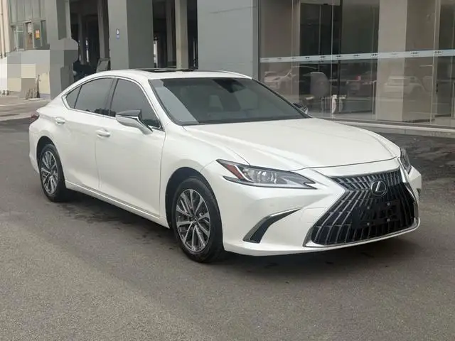 Lexus ES 2021 Model 200 Superior Edition – фото 3
