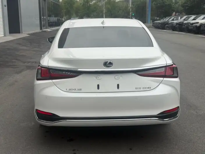 Lexus ES 2021 Model 200 Superior Edition – фото 5