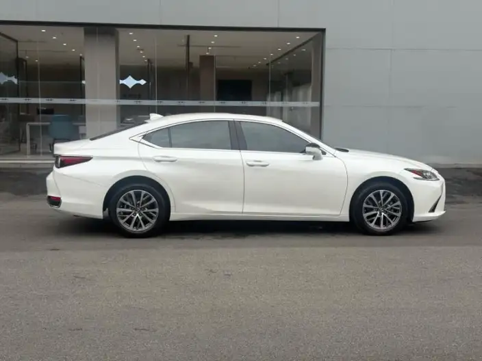 Lexus ES 2021 Model 200 Superior Edition – фото 7
