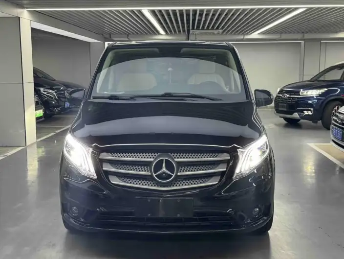 Viano 2021 Model 2.0T Elite Edition 7 seat – фото 2