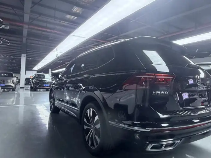 Volkswagen Tiguan L 2022 Model 330TSI Automatic 2WD R-Line Enjoy the version more – фото 3