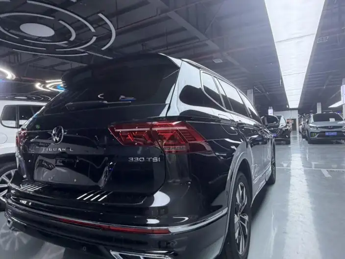Volkswagen Tiguan L 2022 Model 330TSI Automatic 2WD R-Line Enjoy the version more – фото 5