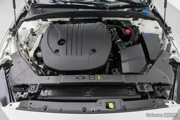 Volvo S60 2024 Model B4 Smart Range Deluxe Edition