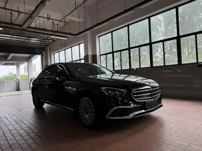 Mercedes-Benz E-Class 2021 Model E 300 L Luxury Model sedan – фото 3