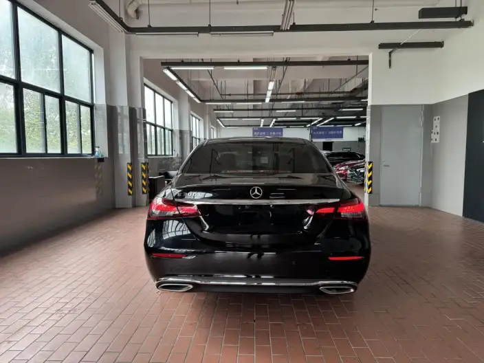 Mercedes-Benz E-Class 2021 Model E 300 L Luxury Model sedan – фото 5