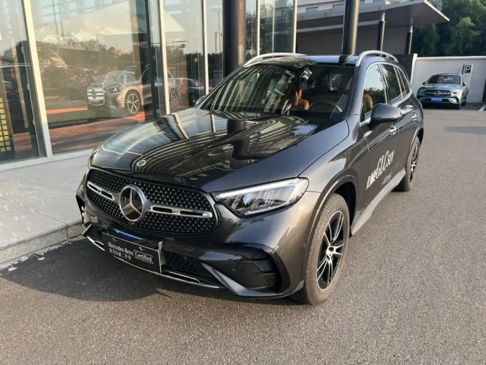 Mercedes-Benz GLC 2025 Model GLC 260 L 4MATIC Luxury Model 5 seat – фото 1