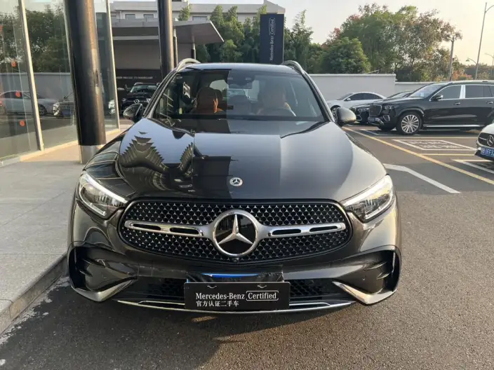Mercedes-Benz GLC 2025 Model GLC 260 L 4MATIC Luxury Model 5 seat – фото 2