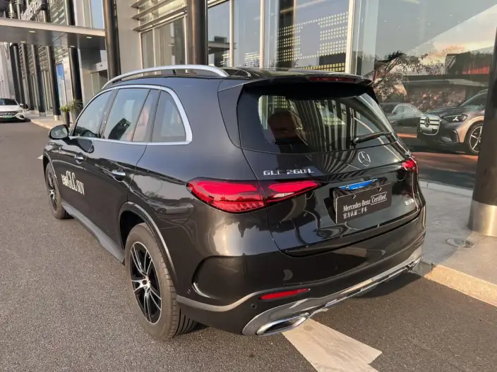 Mercedes-Benz GLC 2025 Model GLC 260 L 4MATIC Luxury Model 5 seat – фото 4