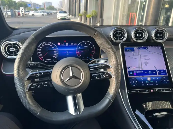 Mercedes-Benz GLC 2025 Model GLC 260 L 4MATIC Luxury Model 5 seat – фото 10