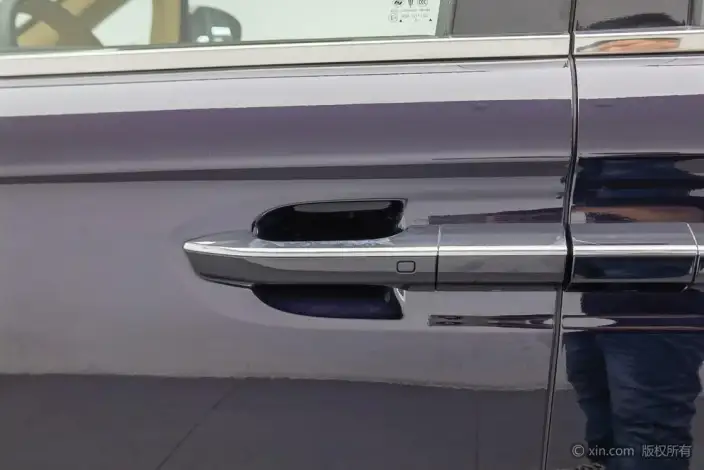 VOYAH Dreamer PHEV 2024 Model Ultra-long Endurance Premium Edition – фото 8