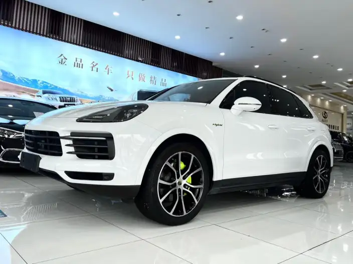 Cayenne E-Hybrid 2023 Model Cayenne E-Hybrid 2.0T Platinum edition – фото 1
