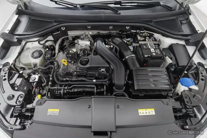 Volkswagen T-Roc 2023 Model 300TSI DSG Chenguang Edition – фото 5