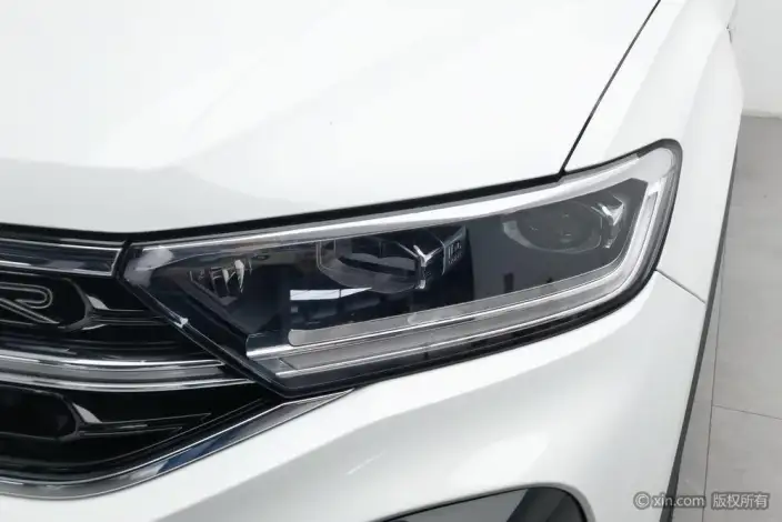 Volkswagen T-Roc 2023 Model 300TSI DSG Chenguang Edition – фото 7