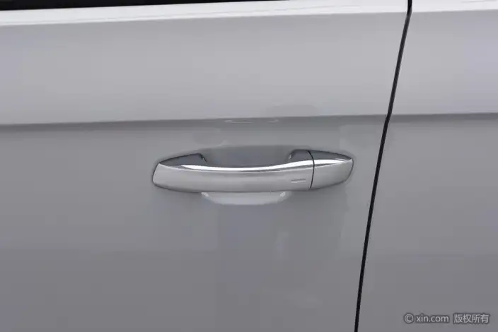 Volkswagen T-Roc 2023 Model 300TSI DSG Chenguang Edition – фото 10