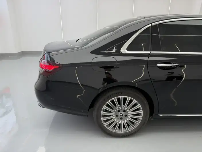 Mercedes-Benz E-Class 2023 Model E 300 L Luxury Model sedan – фото 9