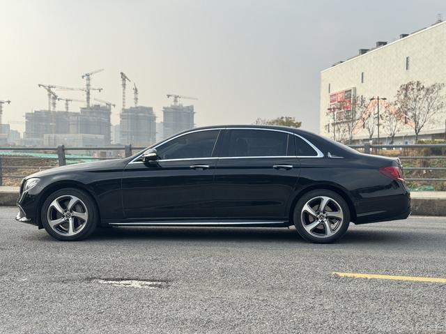 Mercedes-Benz E-Class 2019 E 300 L Sport Style – фото 4
