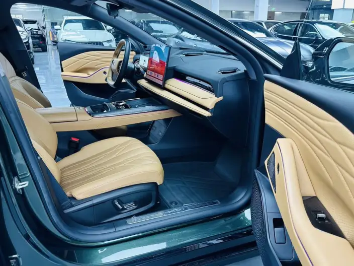 Geely Galaxy E8 PHEV 2025 Model 130km EM-P Galaxy Edition – фото 8