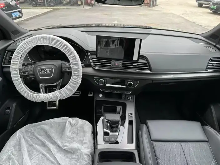 Audi Q5L 2024 Model 45TFSI Luxury Dynamic Model – фото 7