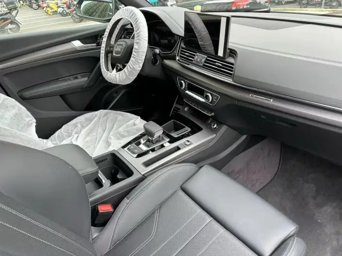 Audi Q5L 2024 Model 45TFSI Luxury Dynamic Model – фото 8