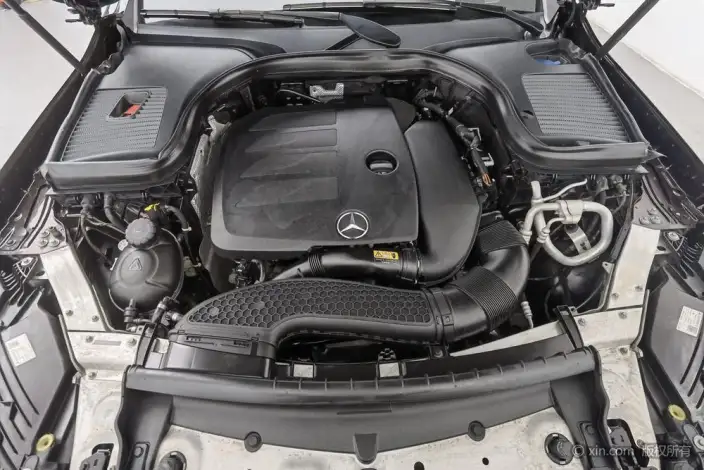 Mercedes-Benz GLC 2020 Model GLC 300 L 4MATIC Dynamic Model – фото 5
